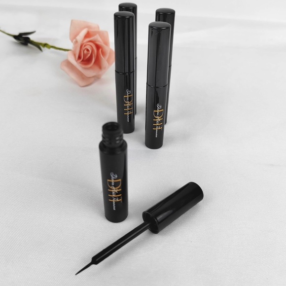 Lash Glue - Picture 4 of 4